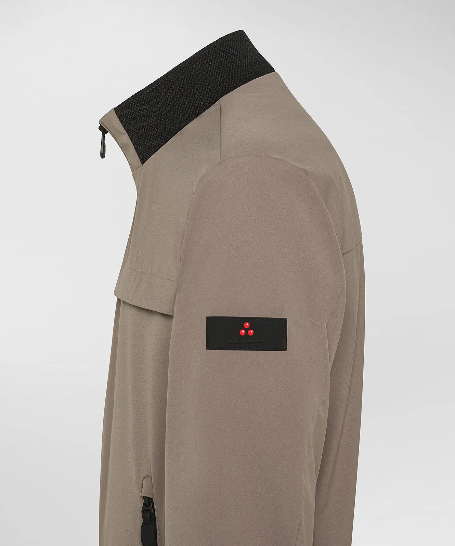 Bomber stretch con dettagli a contrasto