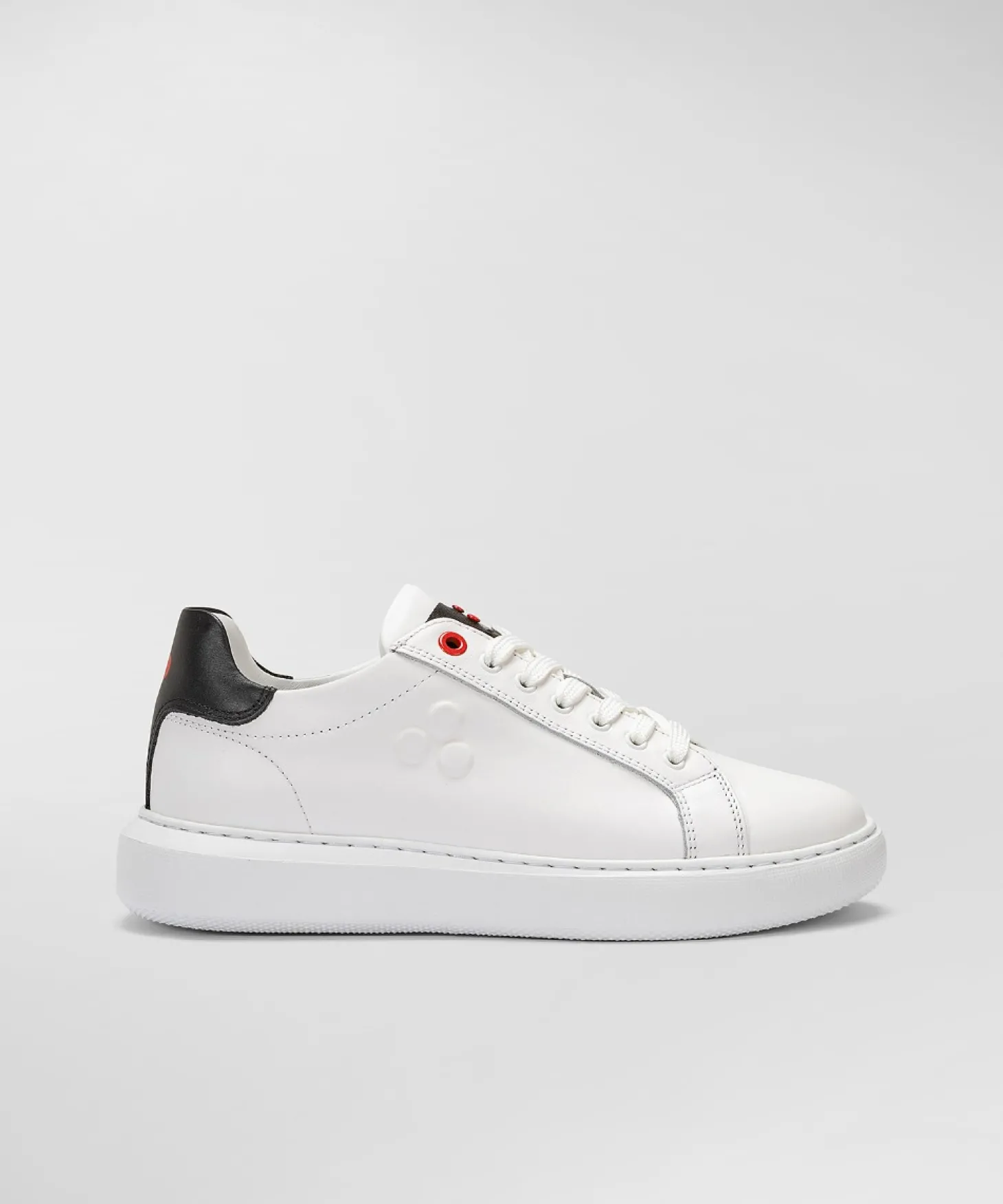 Sneaker In Pelle Con Logo Goffrato