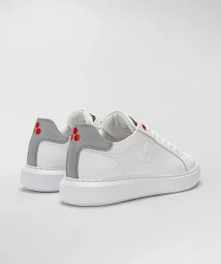 Sneaker In Pelle Con Logo Goffrato