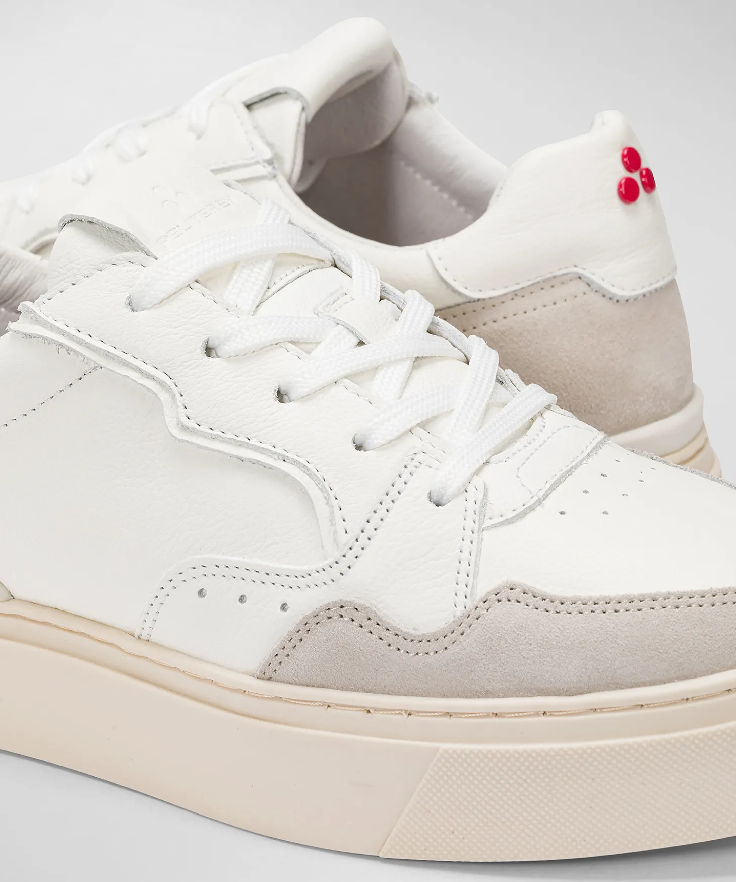 Sneakers In Pelle Con Dettagli In Suede